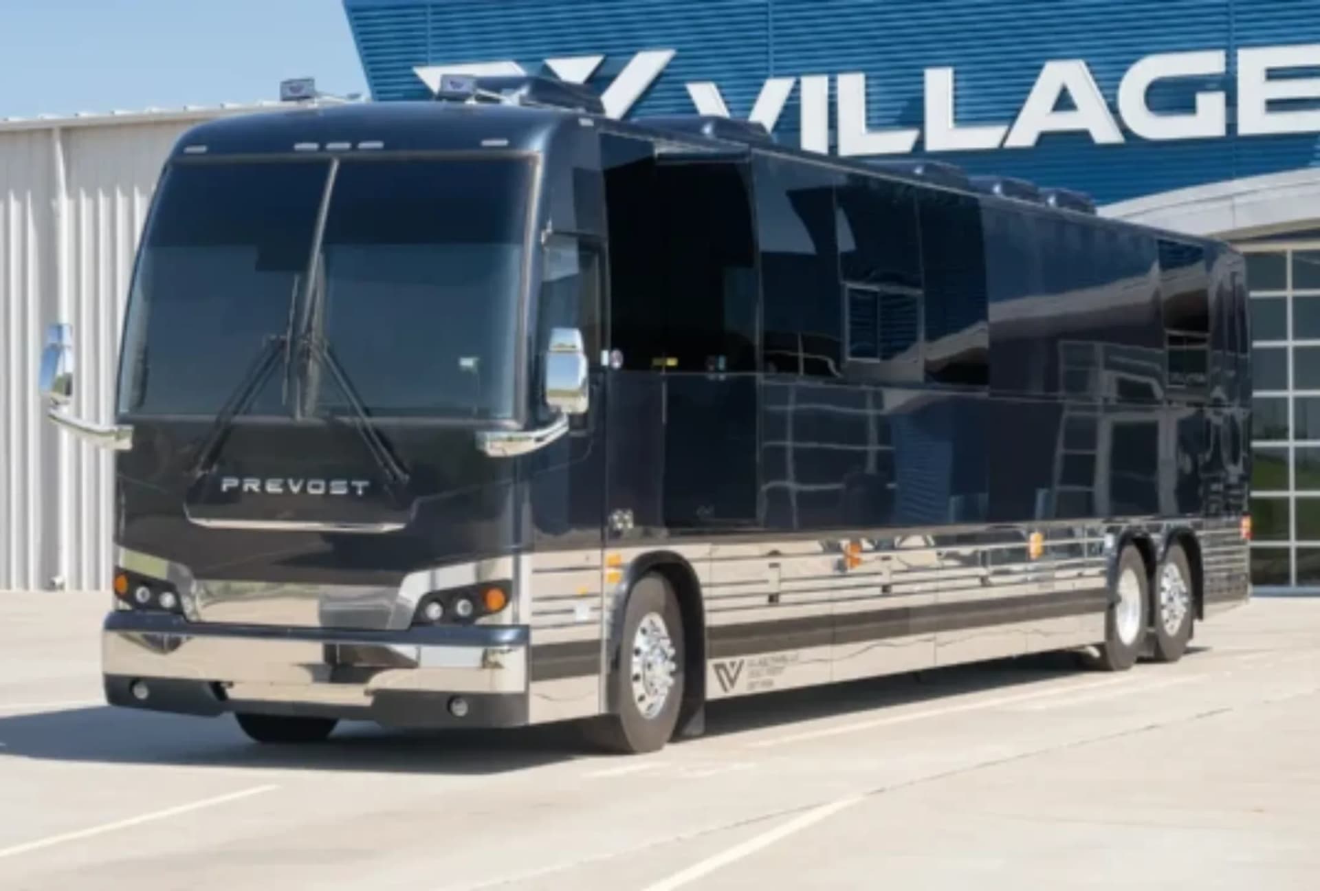 Shell and conversion: two companies build your coach — Knights Coaches